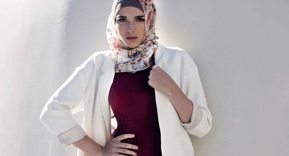 موضة للمحجبات الاحتشام في الموضة الارتقاء بالأزياء للنساء