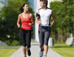 لماذا الناس تتبع الموضة ؟ - موضة ليستينج