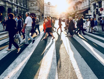 لماذا الناس تتبع الموضه ؟ - موضة ليستينج