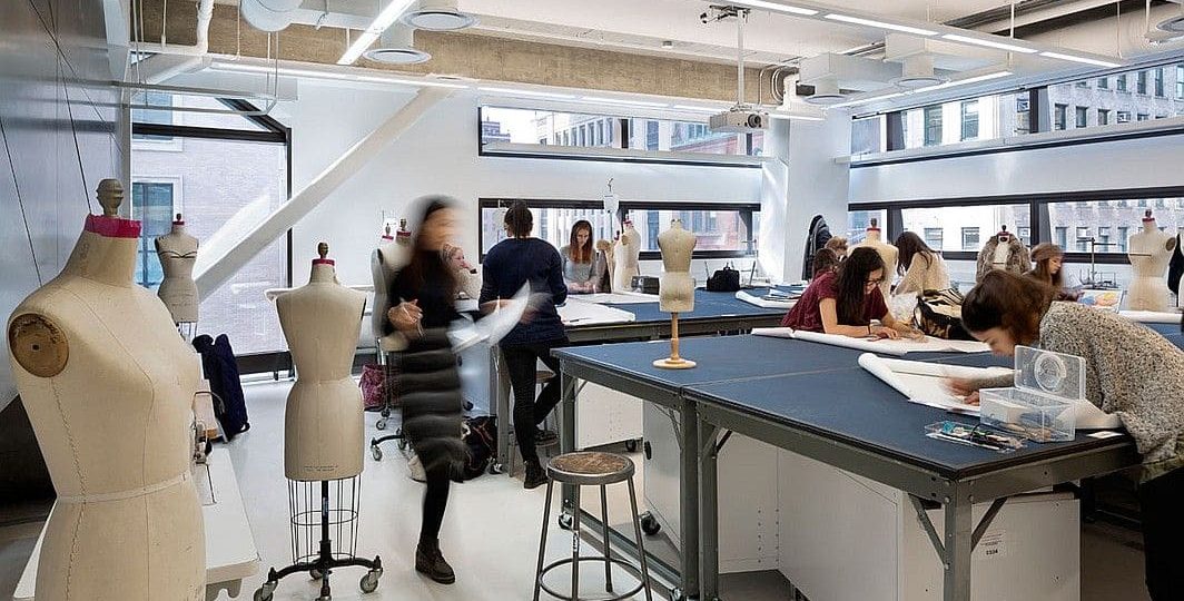 مدرسة التصميم الازياء - موضة ليستينج